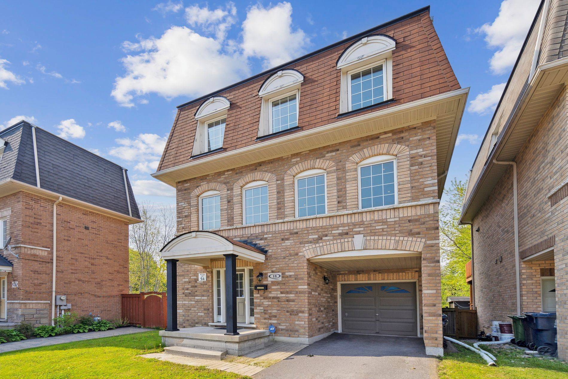 18 Jeremiah LN, Toronto E08, ON M1J 0A4