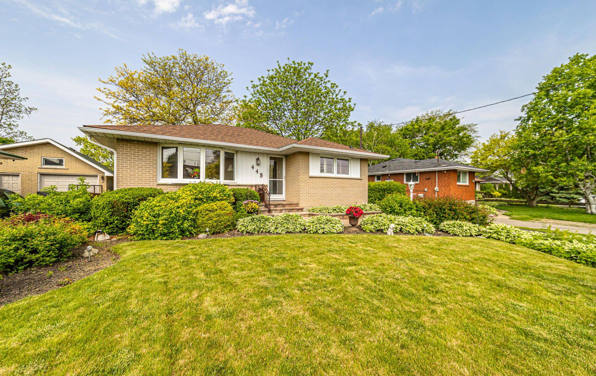 Oshawa, ON L1J 5N6,448 Stevenson RD N