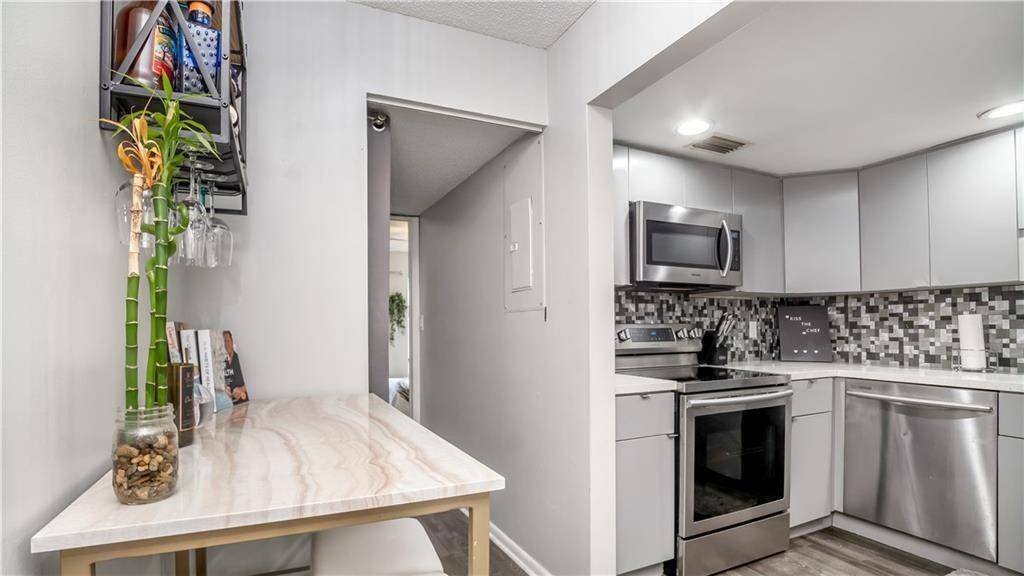 Fort Lauderdale, FL 33316,410 SE 11th Ct #1