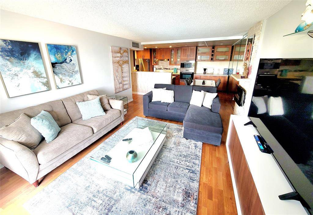 1009 N Ocean Blvd #303, Pompano Beach, FL 33062