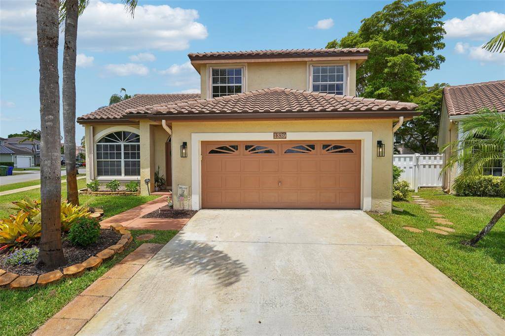 1339 SW 181st Ave, Pembroke Pines, FL 33029