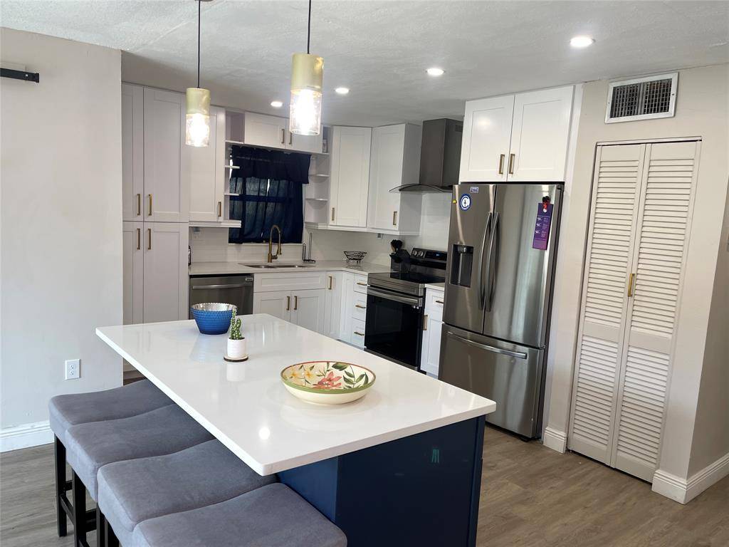 Sunrise, FL 33351,4000 Del Rio Way