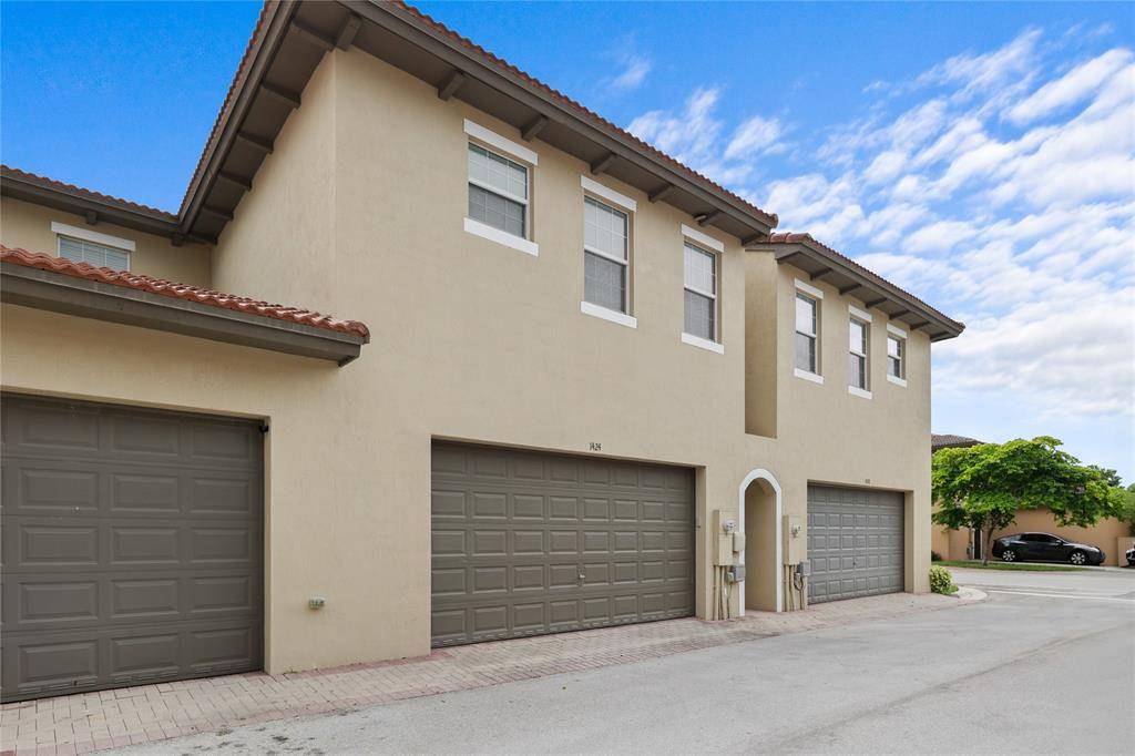 Pembroke Pines, FL 33027,1424 SW 147th Ave #1424
