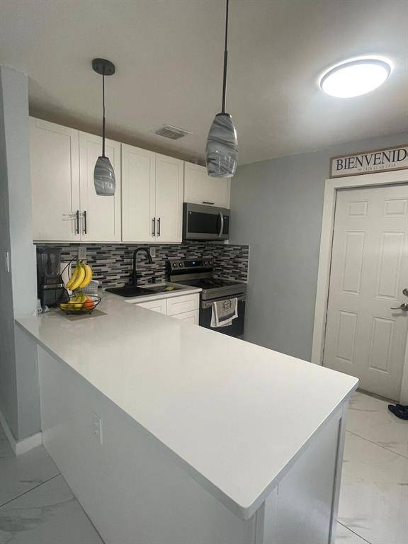 Davie, FL 33314,5601 SW 39th St