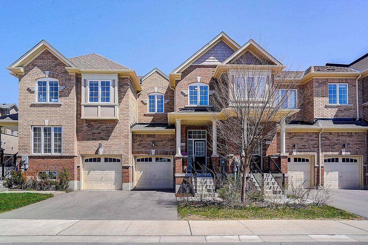 103 Knott End CRES, Newmarket, ON L3X 3A8