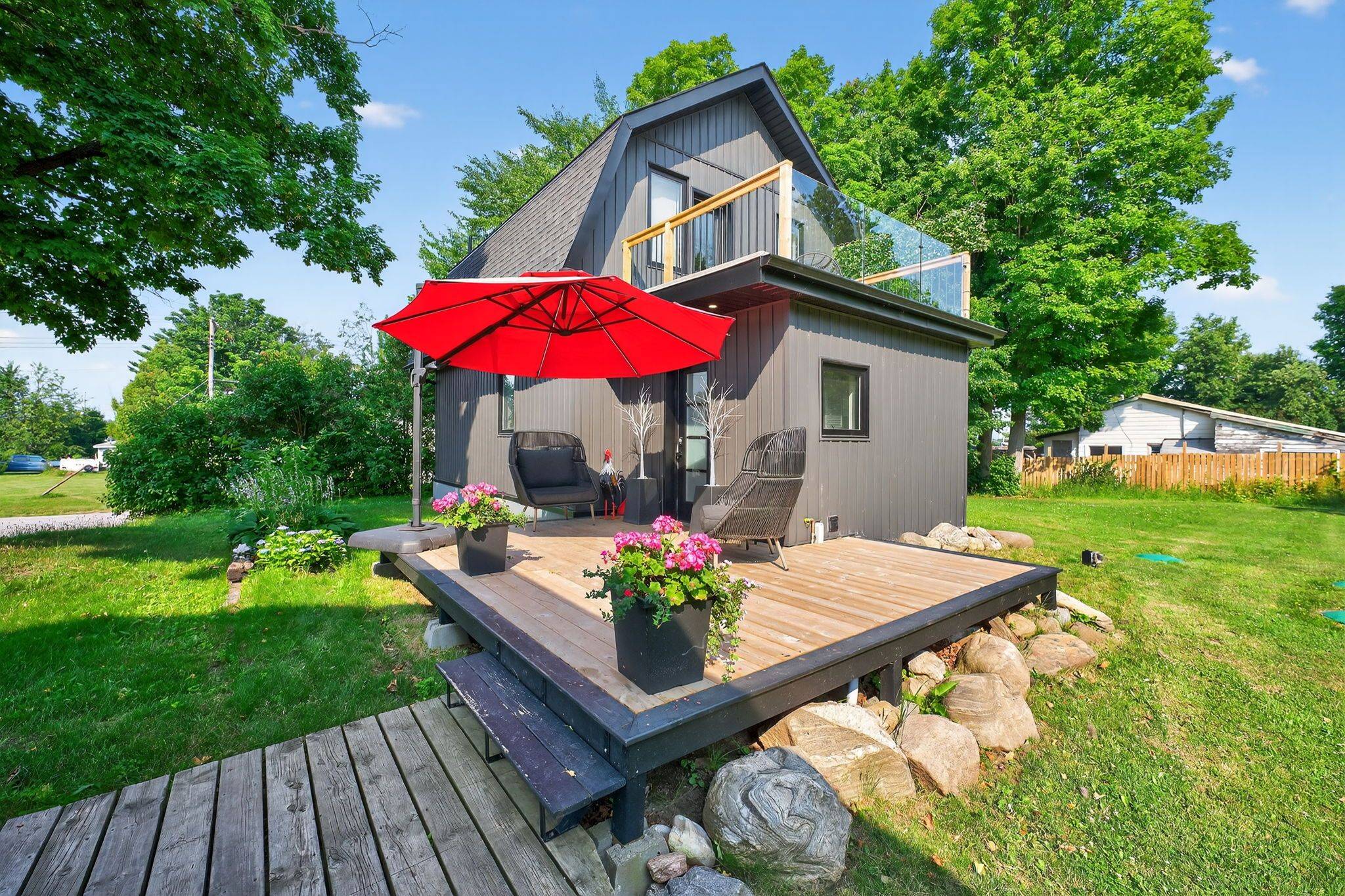 Midland, ON L4R 2R4,381 Olive ST