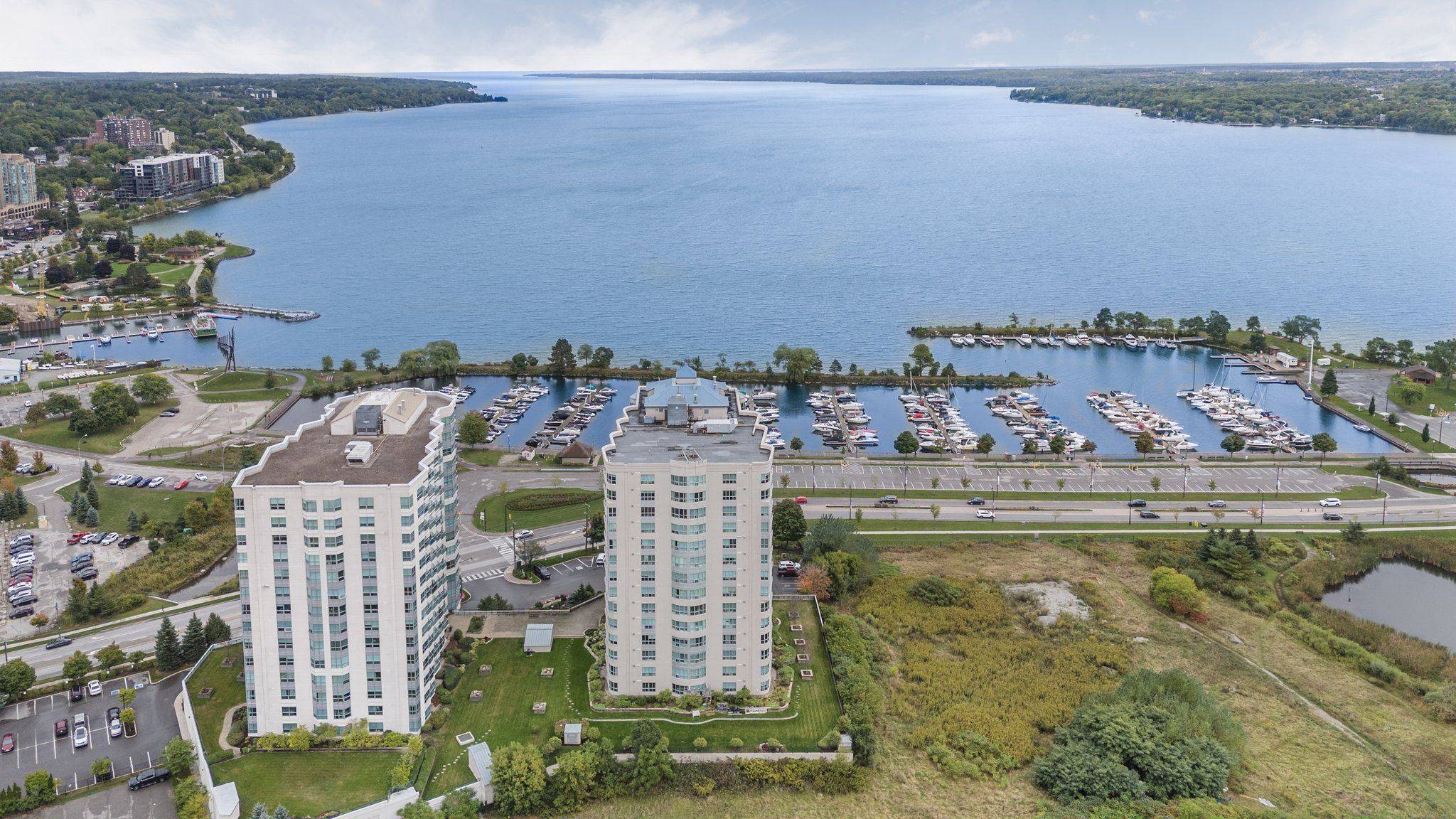 Barrie, ON L4N 9R2,2 Toronto ST #401