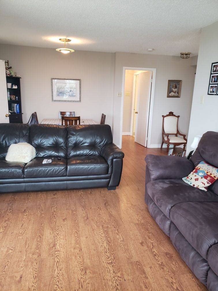 Barrie, ON L4N 7R6,75 Ellen ST #1004