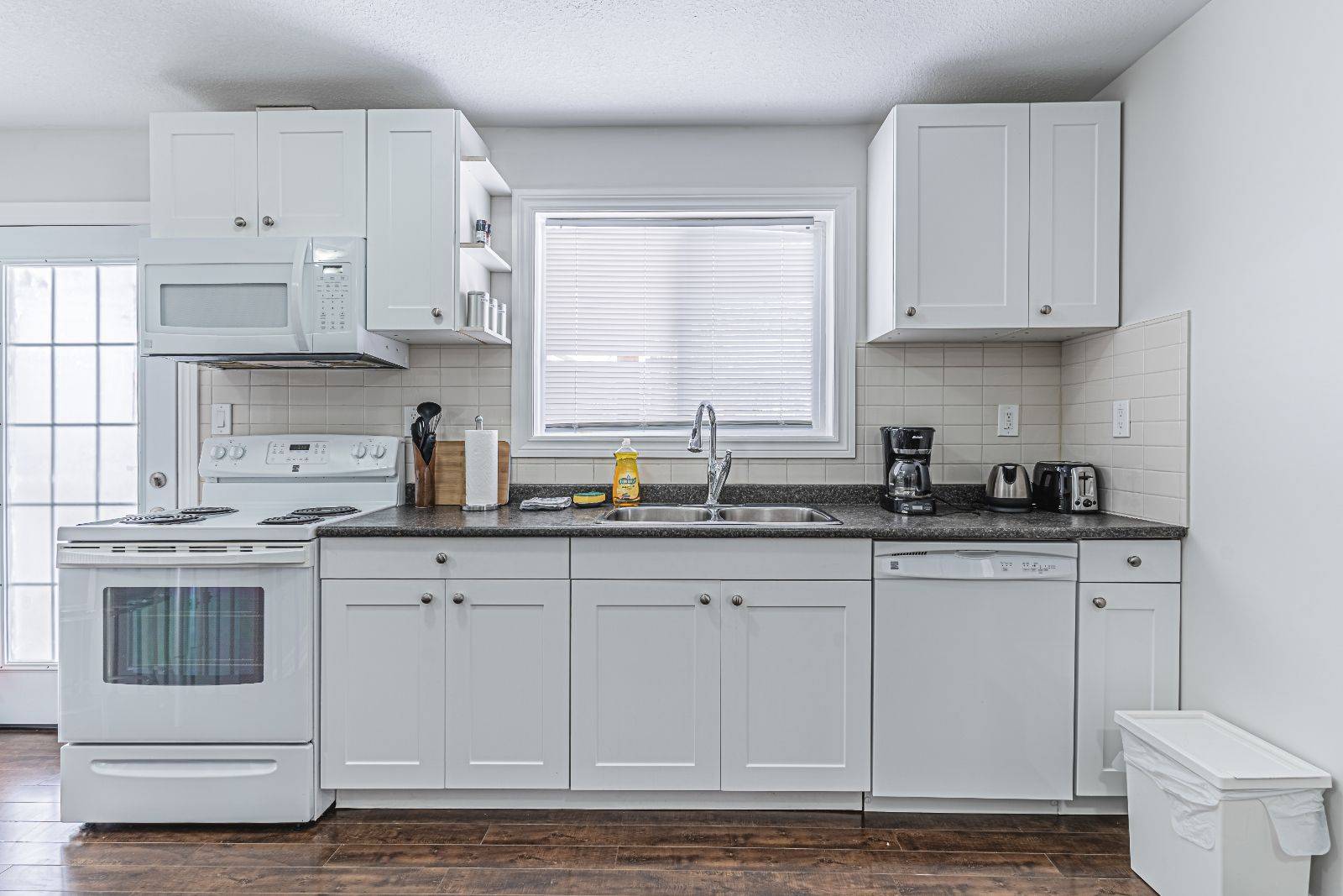 Orillia, ON L3V 4J3,266 Canice ST #2