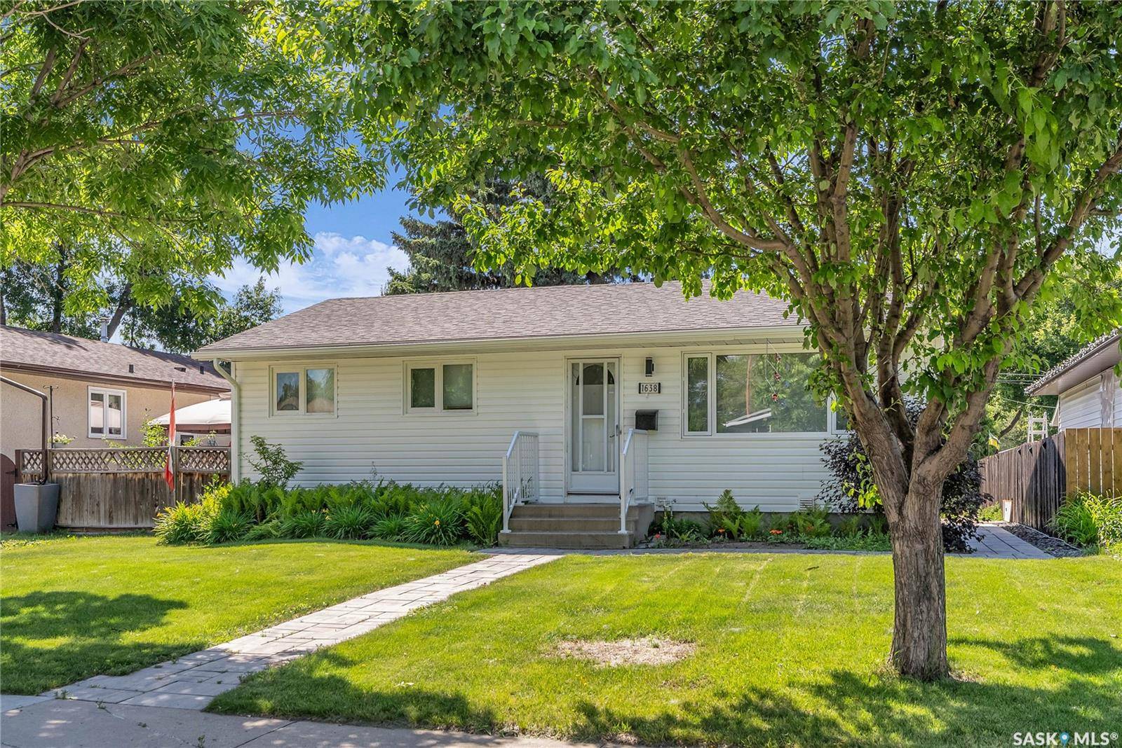 1638 Thompson AVENUE, Saskatoon, SK S7N 2P9