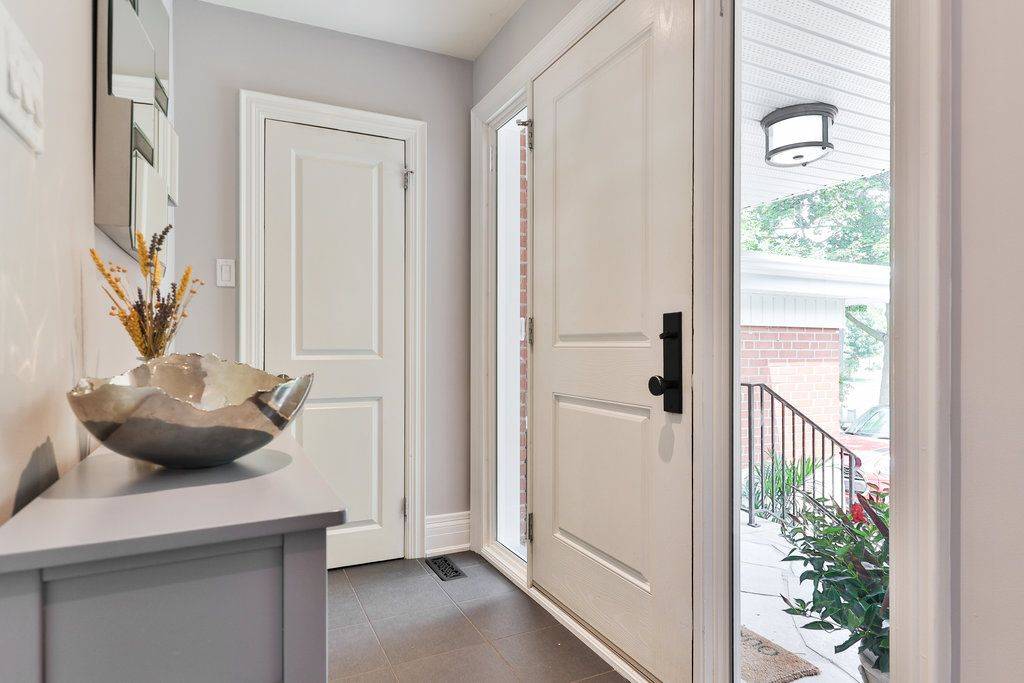 Oakville, ON L6K 1Y5,33 Forster Park DR