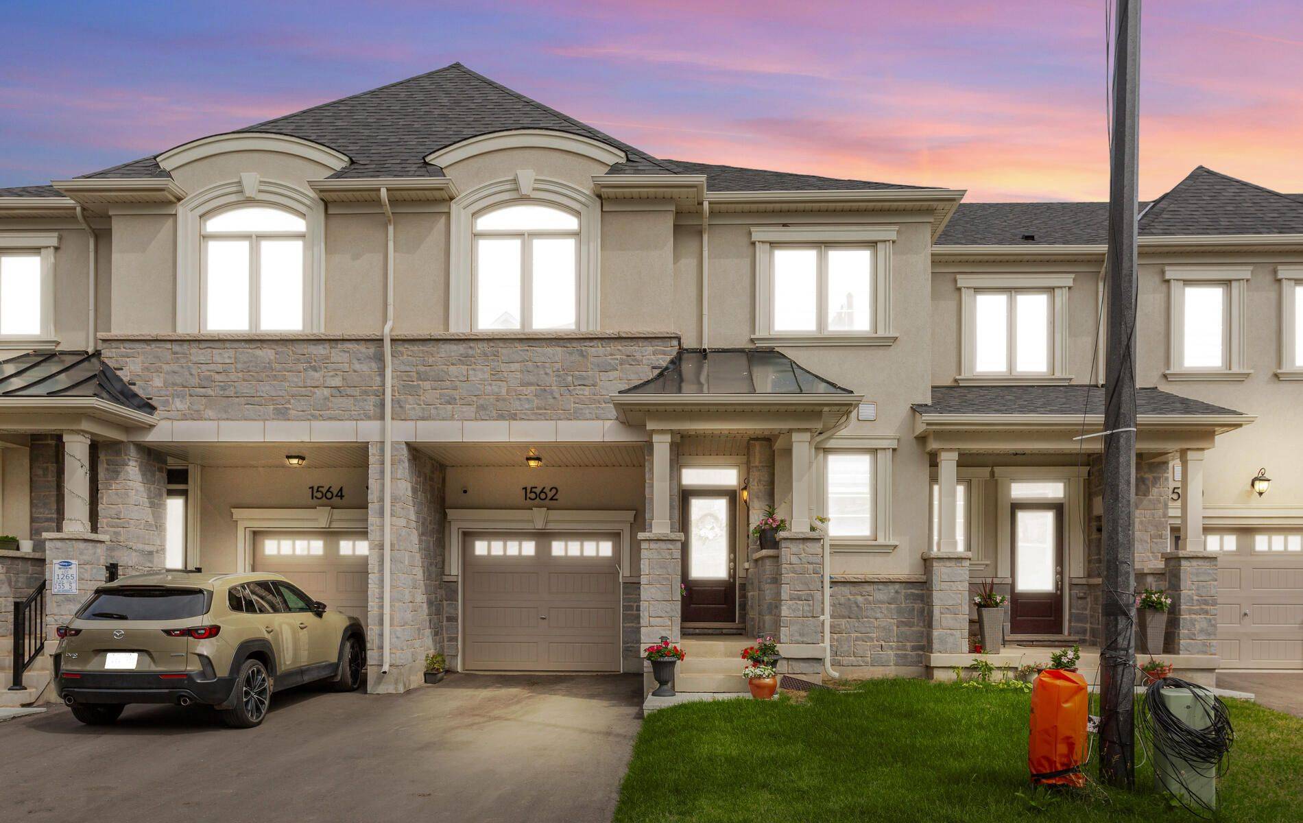 1562 Denison PL, Milton, ON L9E 1Y2