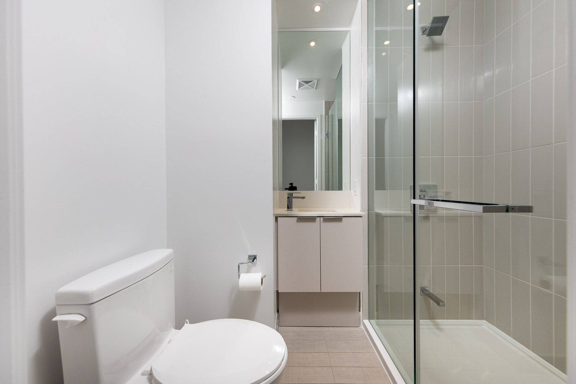 Mississauga, ON L5B 0M3,3900 Confederation Pkwy #2807