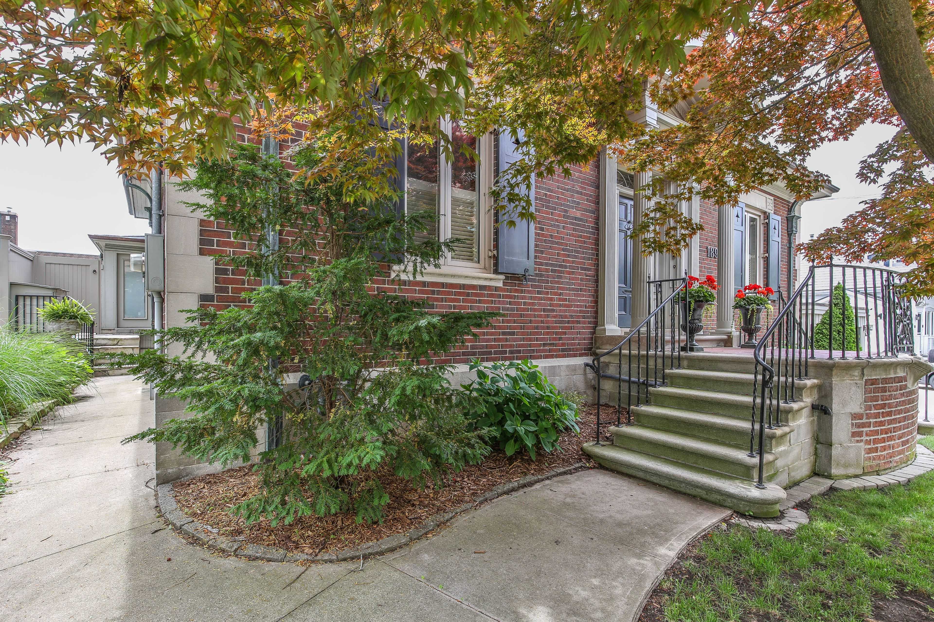 London East, ON N6A 1X9,189 College AVE