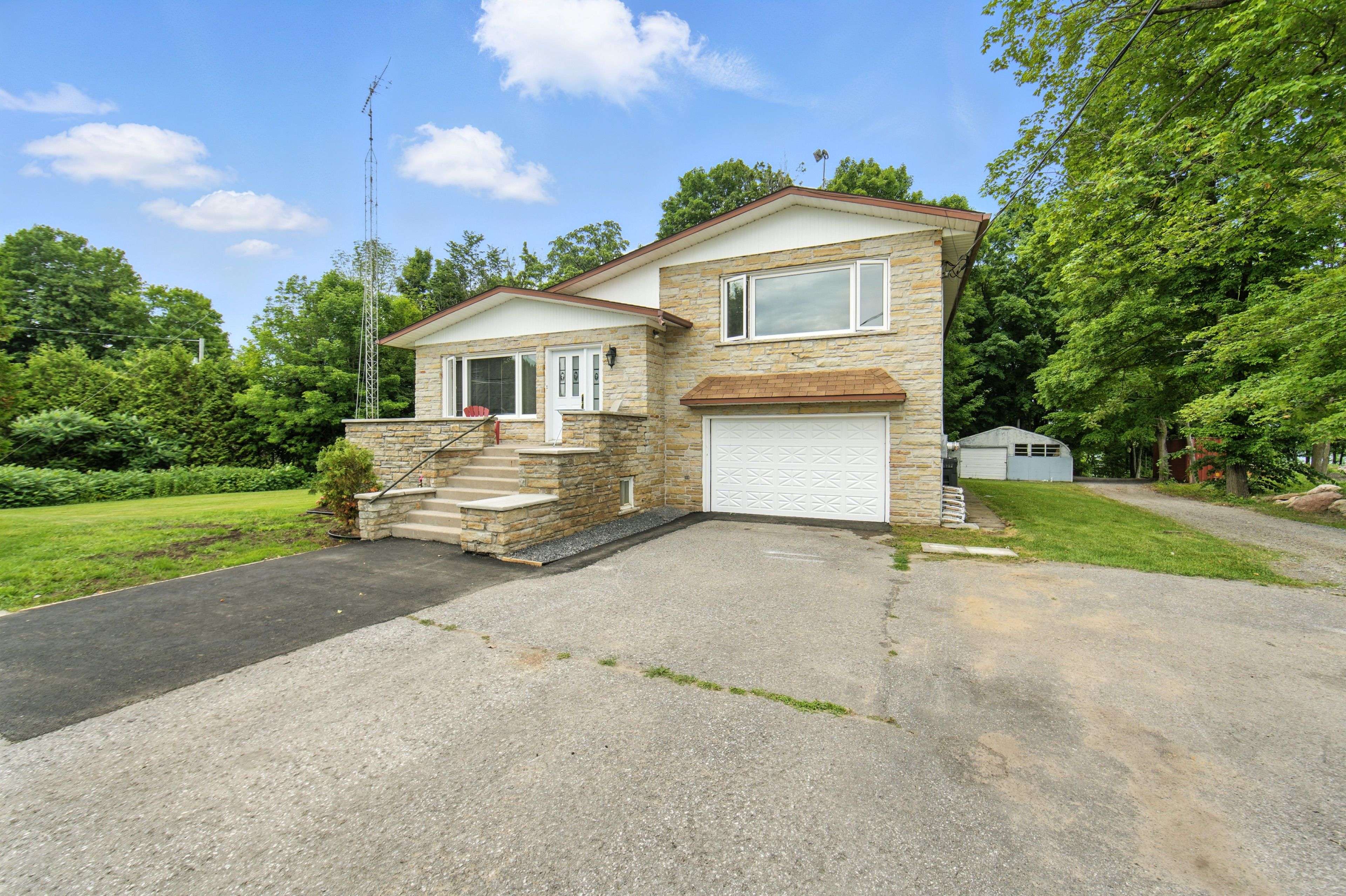 East Hawkesbury, ON K6A 2R2,2505 Front RD