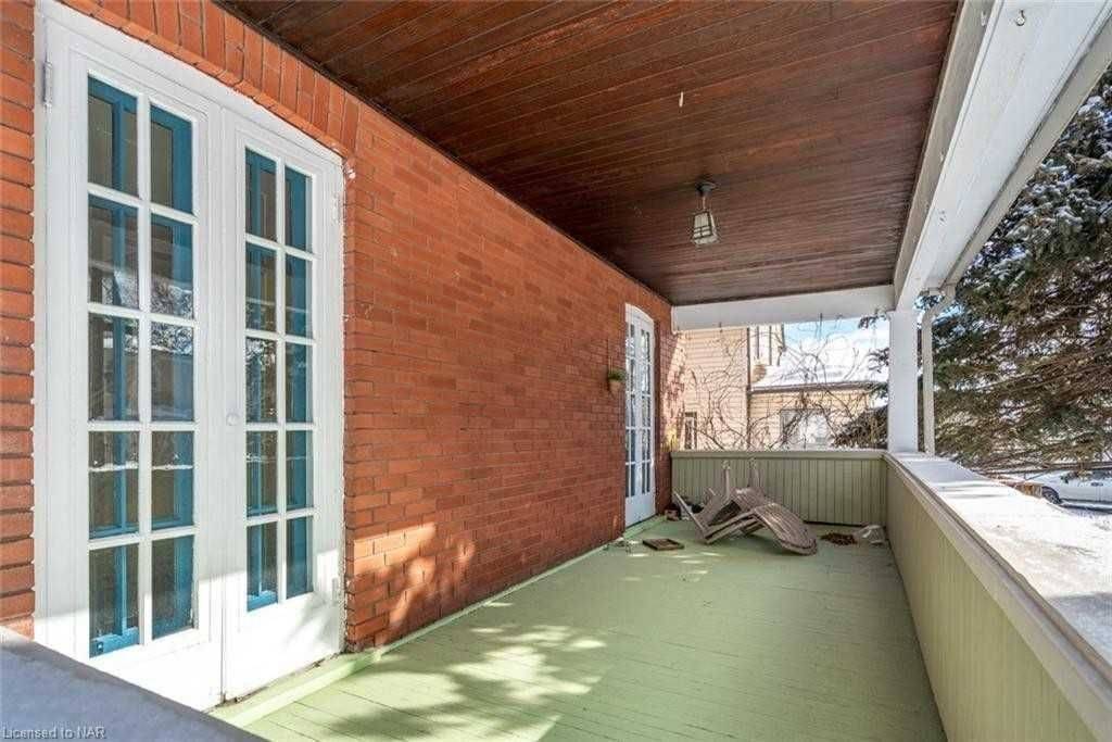 Niagara Falls, ON L2E 1B6,4697 Mcdougall CRES