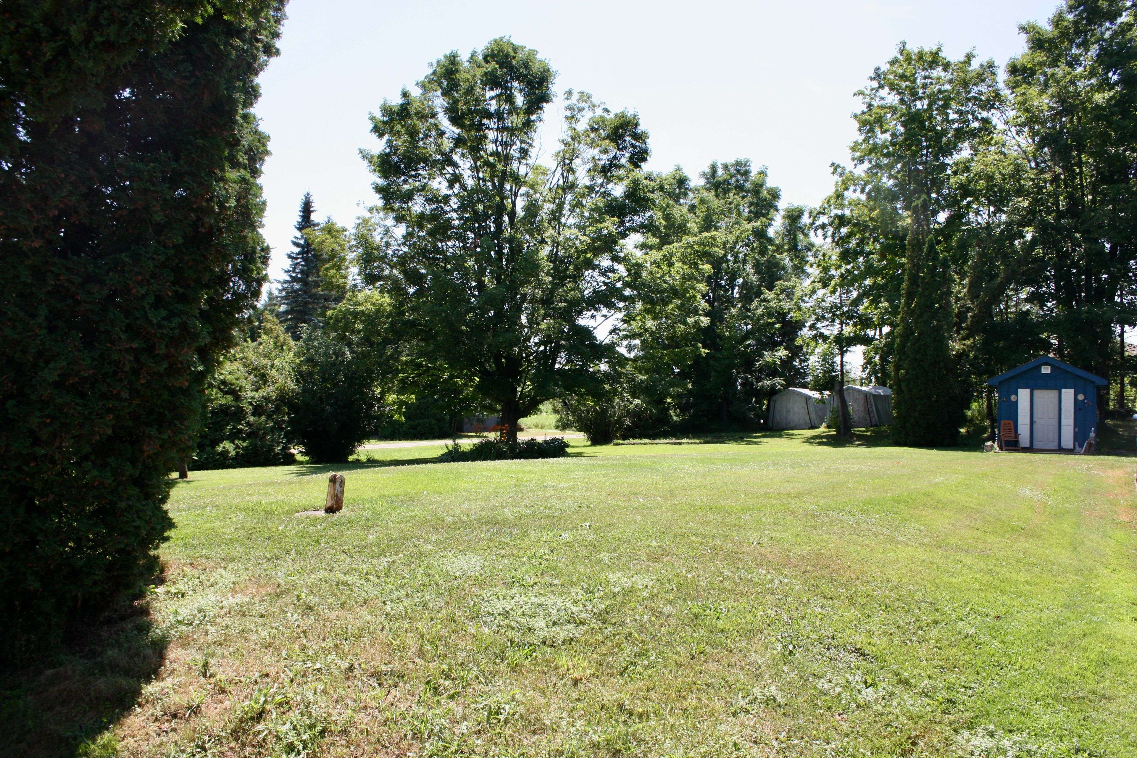 Selwyn, ON K0L 1T0,634 Brick RD