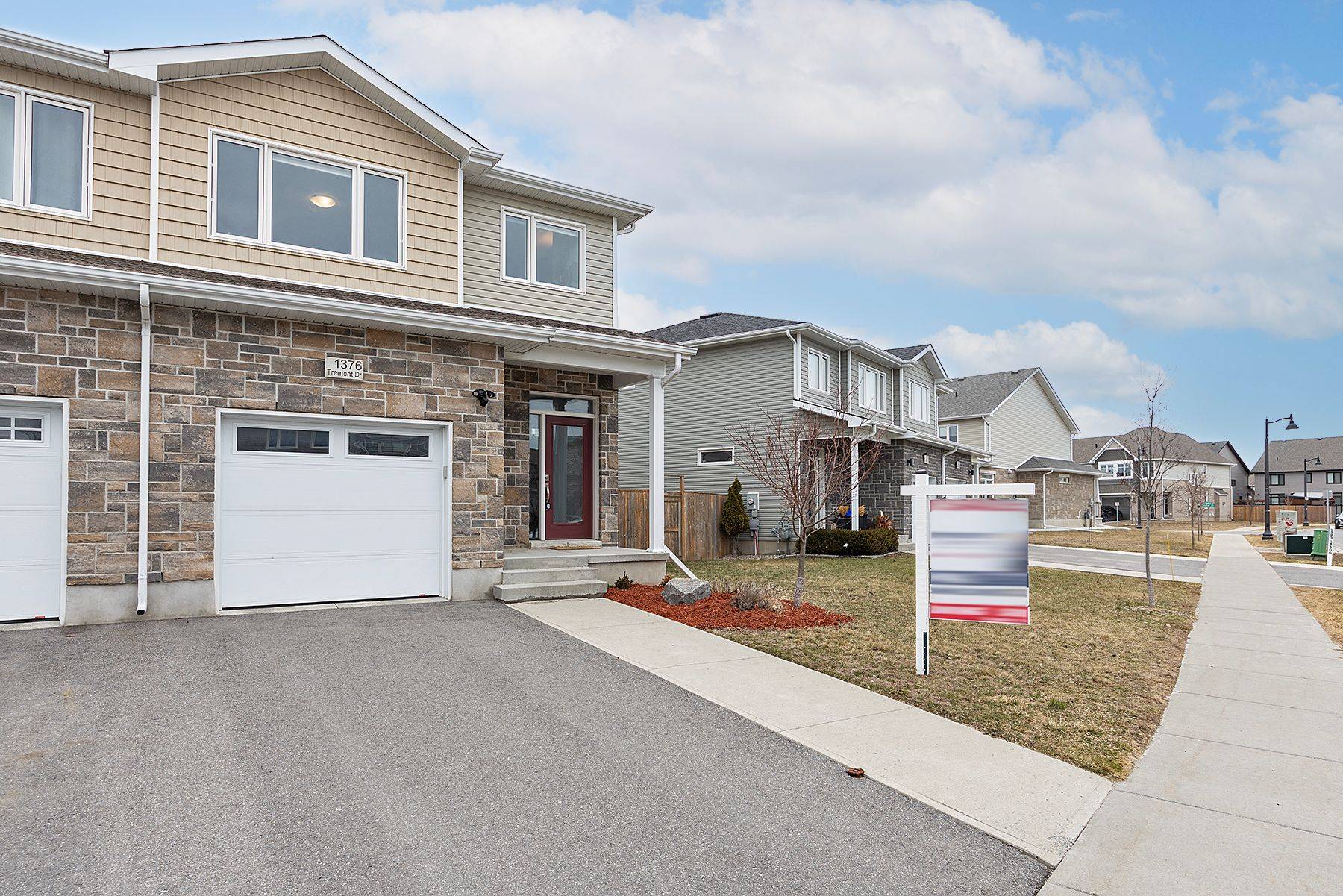 Kingston, ON K7P 0M6,1376 Tremont DR