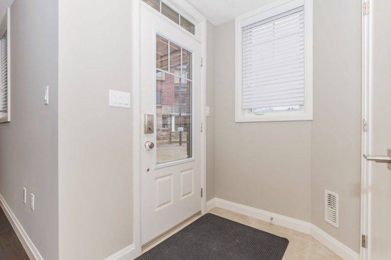 Hamilton, ON L9G 0G7,7 EGLESTON LN