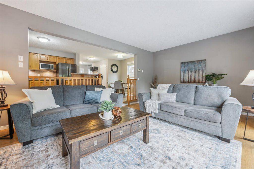 93 Doyle DR, Guelph, ON N1G 5B9
