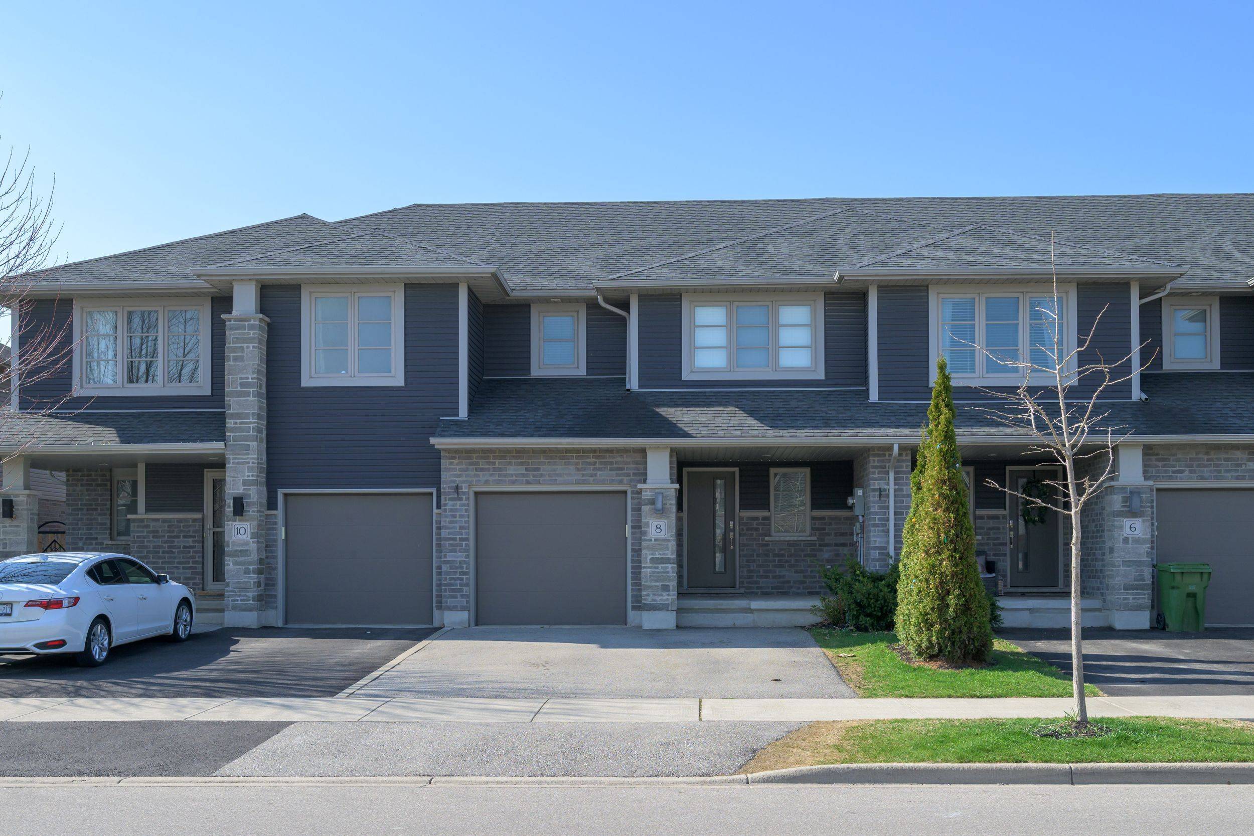 8 Empire Pkwy, St. Thomas, ON N5R 0E9
