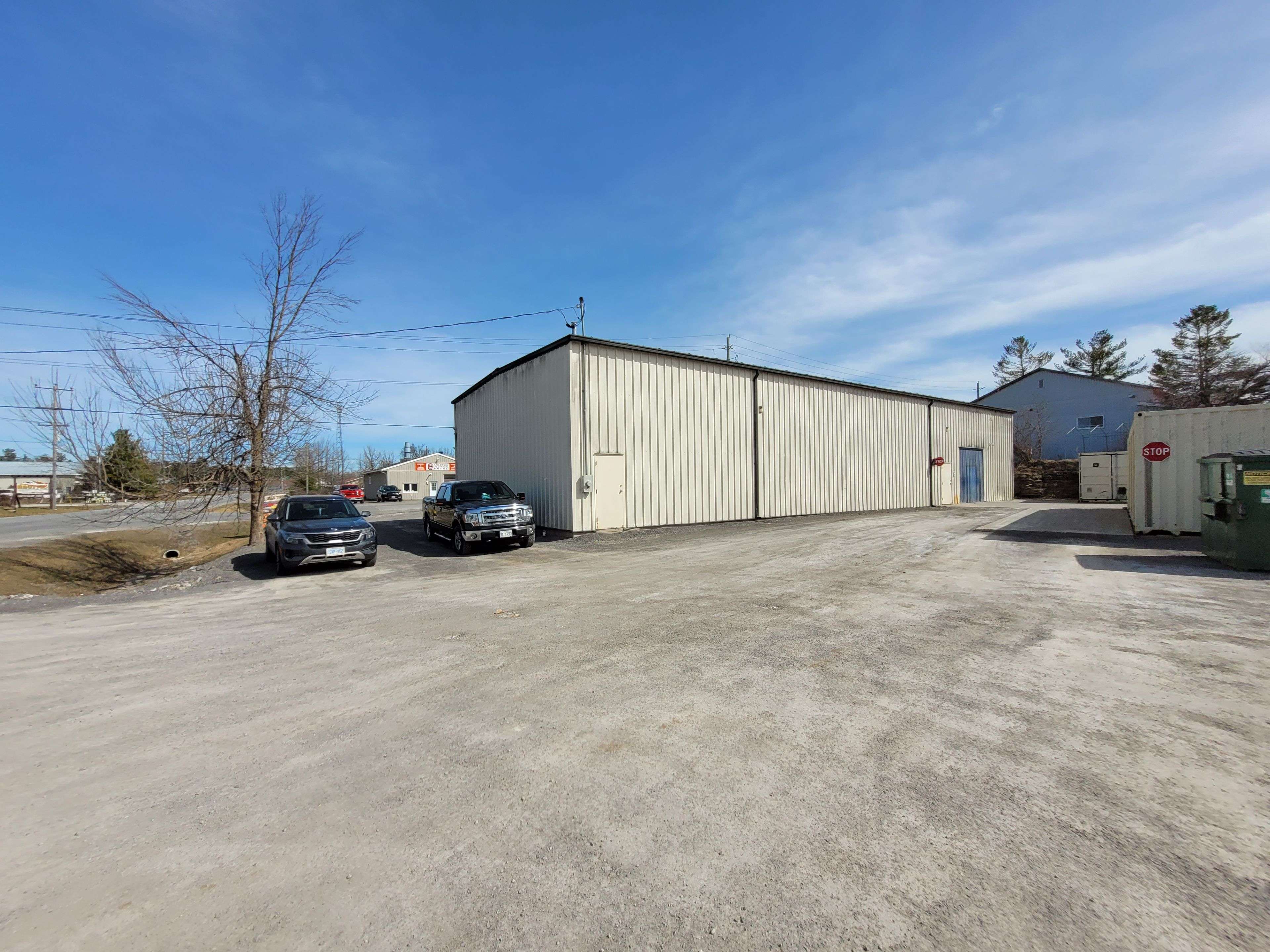 Carleton Place, ON K7C 3V7,125 Industrial AVE