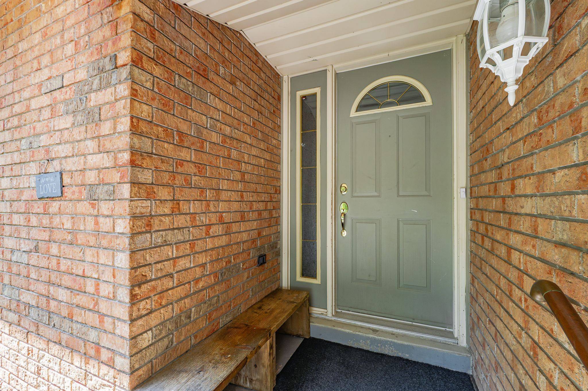 Waterloo, ON N2L 5L4,31 Mulberry LN