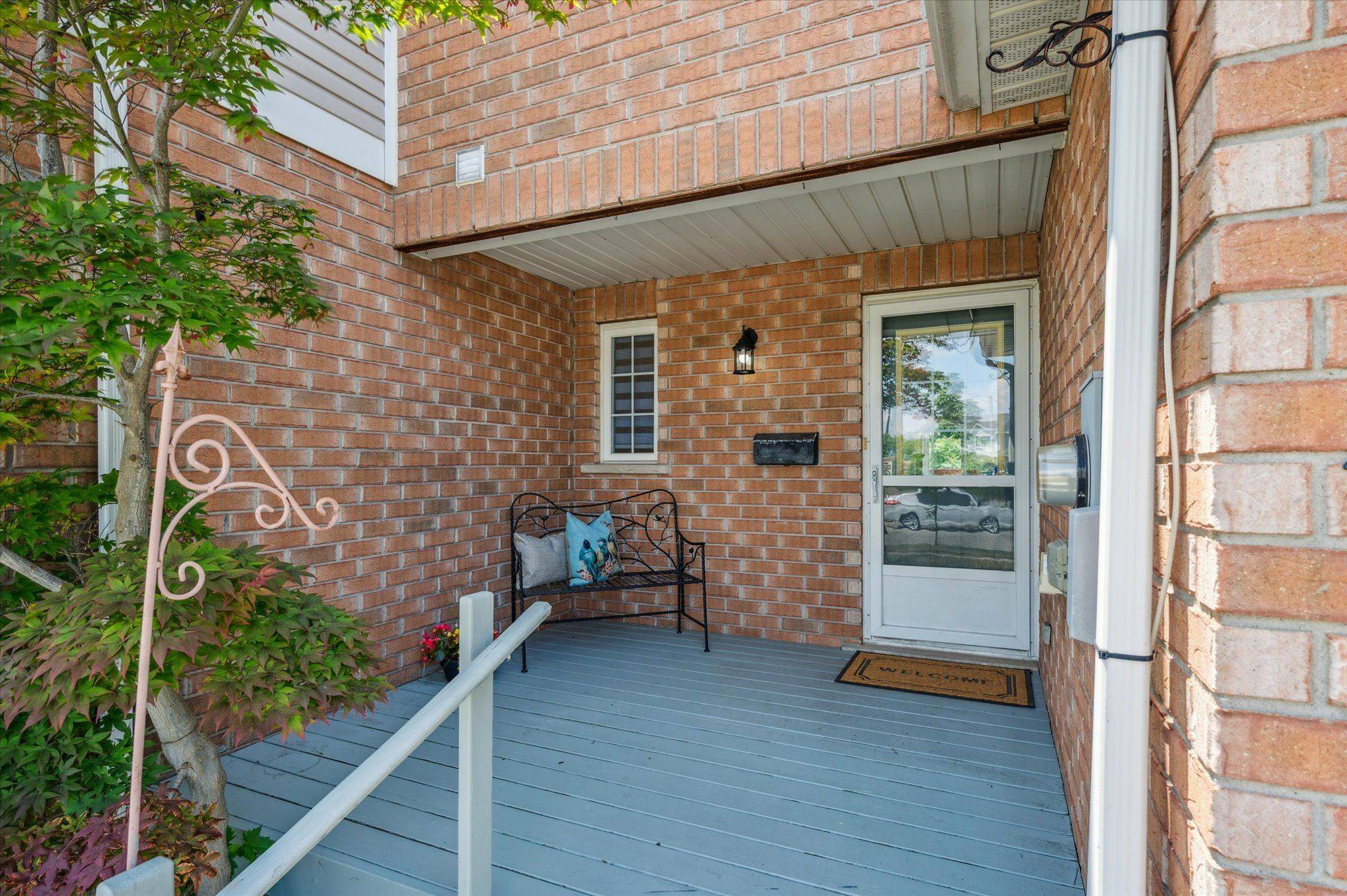 Waterloo, ON N2T 2S5,443 Laurel Gate DR