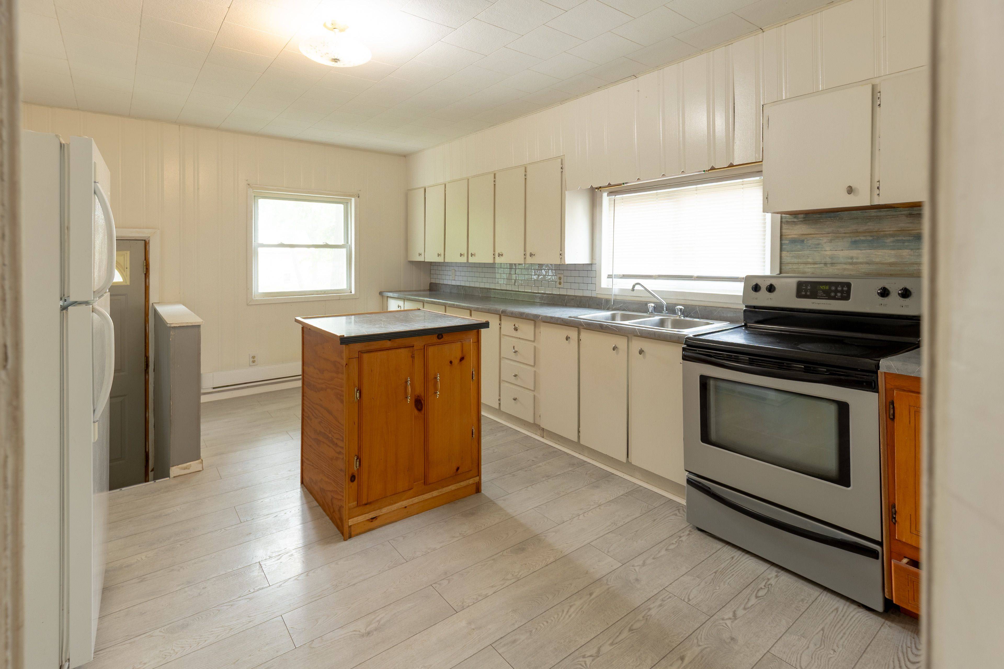 Greater Napanee, ON K7R 2C5,50 Bridge ST W