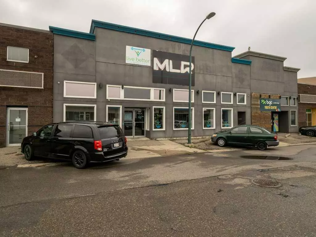 Lethbridge, AB T1H 2K8,235 12B ST North