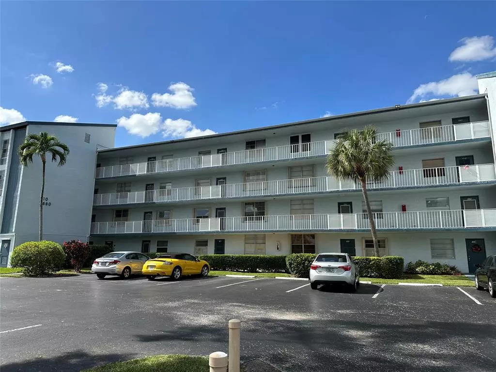 Margate, FL 33063,7680 NW 18th St #406