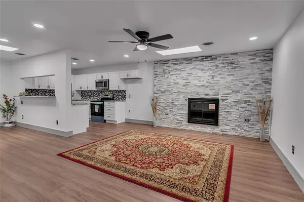 Euless, TX 76040,1821 Kynette Drive