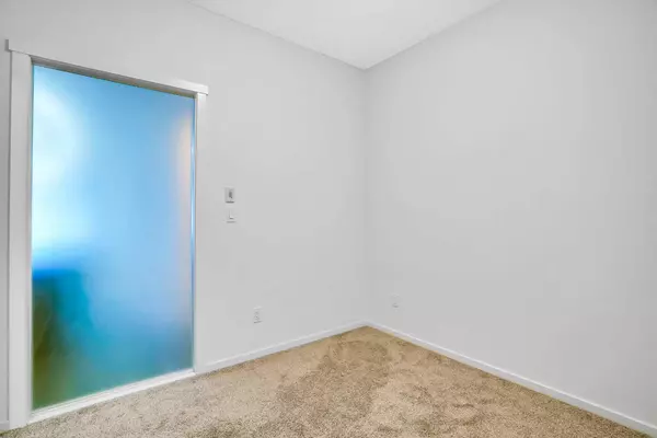 Calgary, AB T2X4A4,151 Legacy Main ST SE #6105