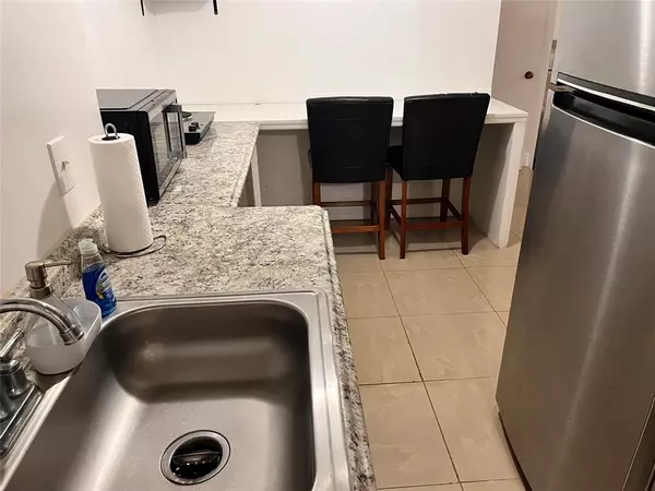Lauderhill, FL 33319,3710 Inverrary Dr #3XY