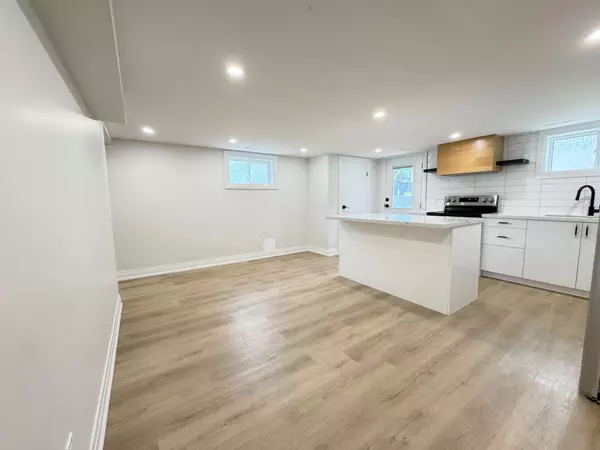 Toronto W06, ON M8V 3R9,99 Twenty Sixth ST #B