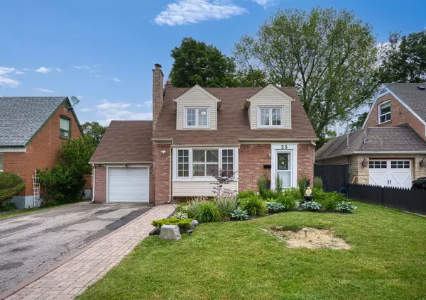 Toronto W04, ON M9N 2Z5,23 Farnsworth DR