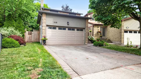 Oakville, ON L6H 3G6,1418 Jefferson CRES