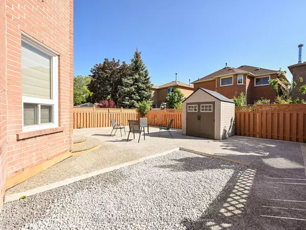 Mississauga, ON L5N 5W8,6008 Grossbeak DR #(Short Term)