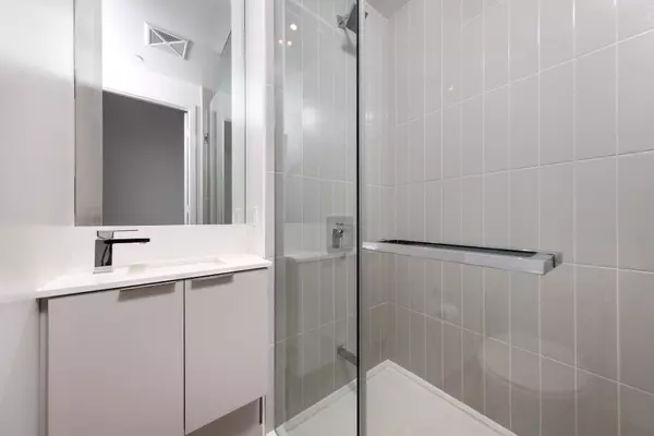 Mississauga, ON L5B 0M3,3900 Confederation Pkwy #2807