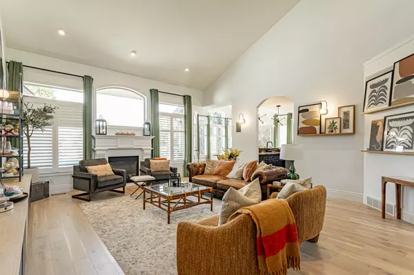 London North, ON N6G 5L6,555 Plane Tree DR