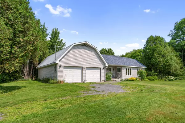 South Glengarry, ON K0C 1L0,20209 Beaupre RD