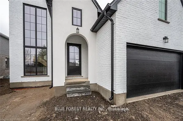 21 AYRSHIRE AVE, St. Thomas, ON N5R 0L8