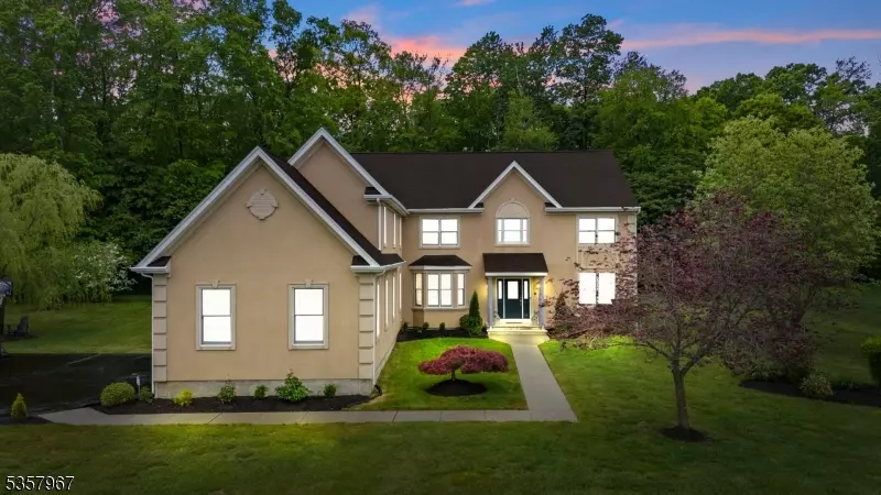 35 Summit Dr, South Brunswick Twp., NJ 08816