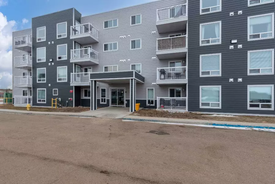 5101 18 ST #105B, Lloydminster, AB T9V 2G7