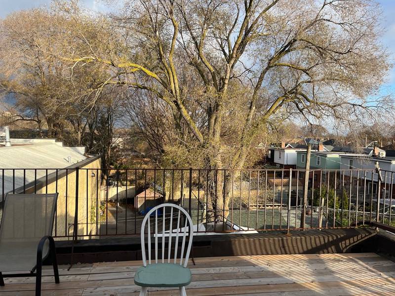 987 Pape AVE #Upper 2, Toronto E03, ON M4K 3T8