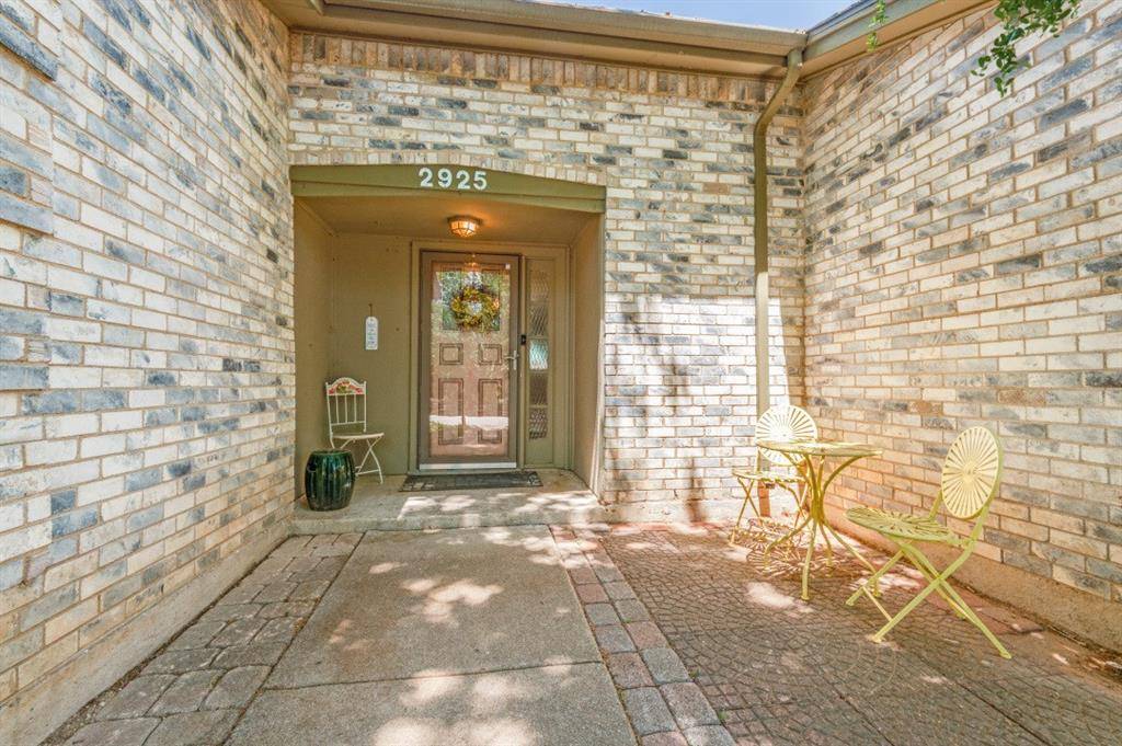 Bedford, TX 76021,2925 White Oak Lane