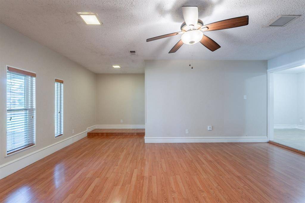 Benbrook, TX 76126,1011 John Reagan Street