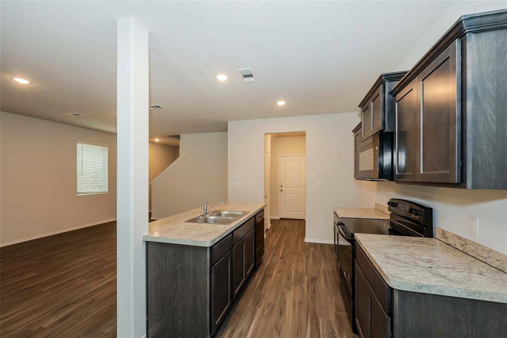 Ennis, TX 75119,1316 Jonah Lane