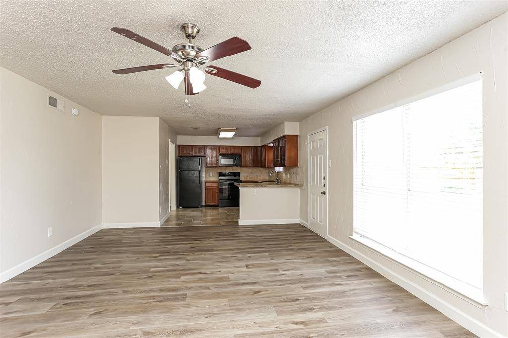 Rowlett, TX 75088,8913 Doliver Drive
