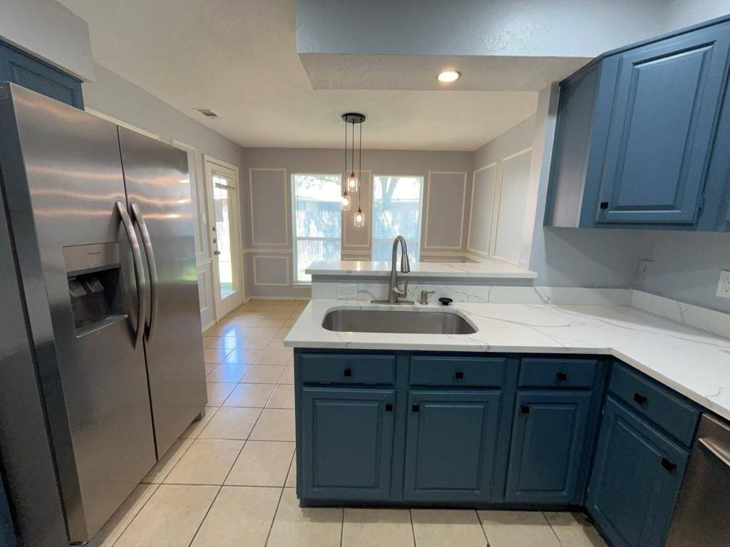 Desoto, TX 75115,818 Summit Drive